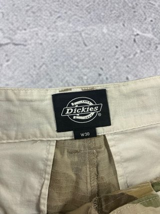 Pantalón corto Dickies estampado hojas W30