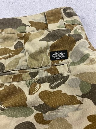 Pantalón corto Dickies estampado hojas W30