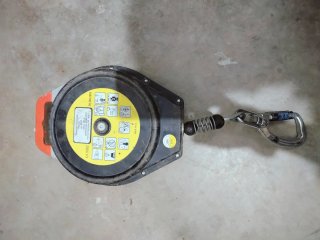 Retráctil anticaídas EN 360