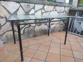 Mesa elegante de cristal