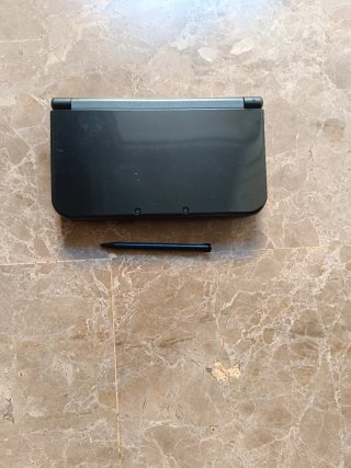Nintendo 3DS XL top IPS