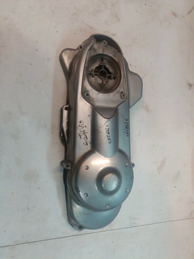 Tapa Variador Peugeot Satelis 125