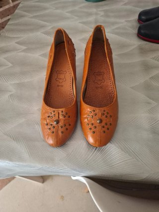 Zapatos de piel señora talla 39/40, usados una vez