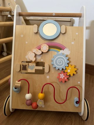 Andador de madera para bebés