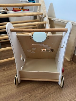 Andador de madera para bebés