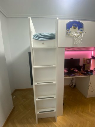 Cama alta IKEA SMASTAD blanca