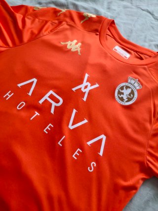 Camiseta Kappa Cultural Leonesa Naranja