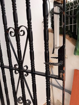 Puerta/Reja Hierro Decorativa con Cerradura