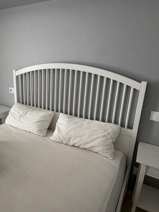 Cama Matrimonio con colchon y Mesitas