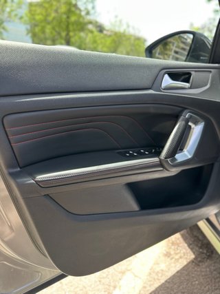 Peugeot 308 2015