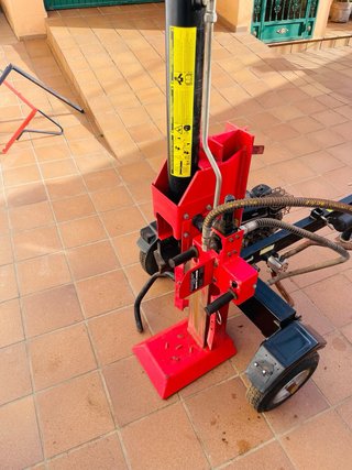 Astilladora de leña motorizada