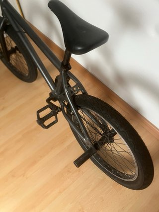 Bicicleta BMX poco uso
