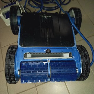 Robot limpiafondos Zodiac azul
