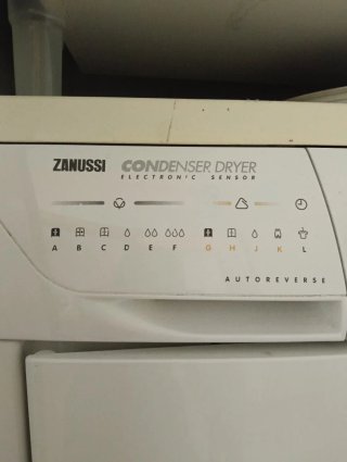 Secadora Zanussi Condensador Blanca