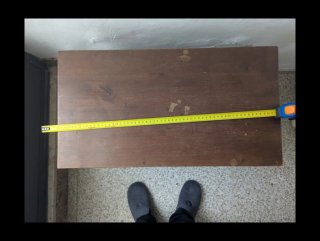 Conjunto de cabecero y mesita estilo castellano