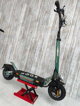 Patinete Eléctrico BOOP ECOXTREM Rojo verde negro