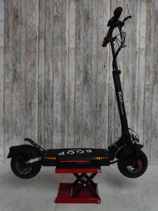 Patinete Eléctrico BOOP ECOXTREM Rojo verde negro
