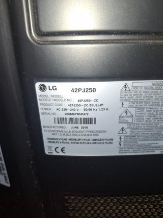 TV LG 42” Plasma 42PJ250 + Mando + Cable