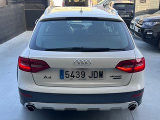 Audi A4 Allroad 2015 distintivo C