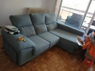 Sofá chaise longue gris tela