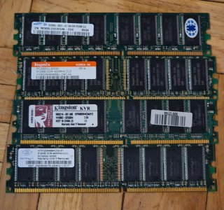 Memoria RAM Kingston DDR 400MHz 512MB