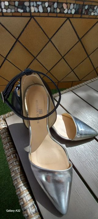 Scarpe col tacco 100% pelle di Gloria Ortiz