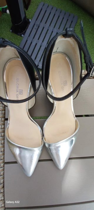 Scarpe col tacco 100% pelle di Gloria Ortiz
