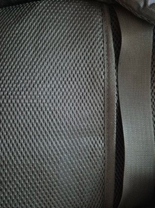 Mochila de viaje Ecohub negra.