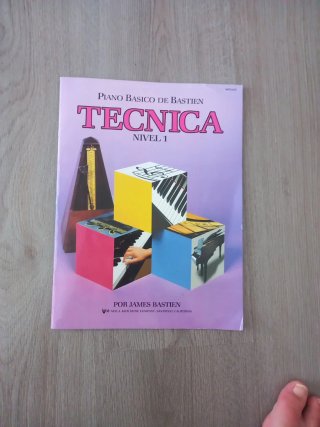 Libros Piano Bastien Técnica Nivel 1 y Elemental