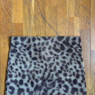 Falda midi leopardo