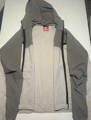 Chaqueta cortavientos Nike Tech