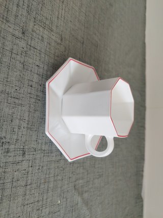 Set 6 Tazas ARCOPAL. Blancas con borde rojo.