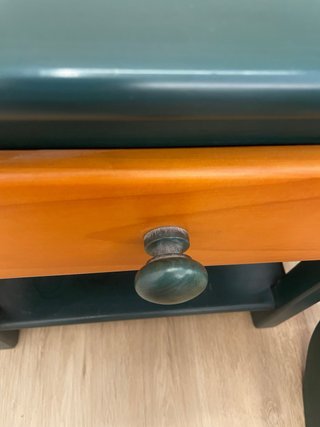 Mesita de noche vintage madera verde y naranja