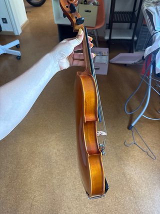 Violín con funda y arco