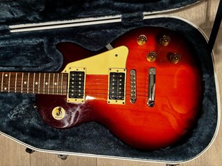 Epiphone Les Paul 100 con estuche y correa