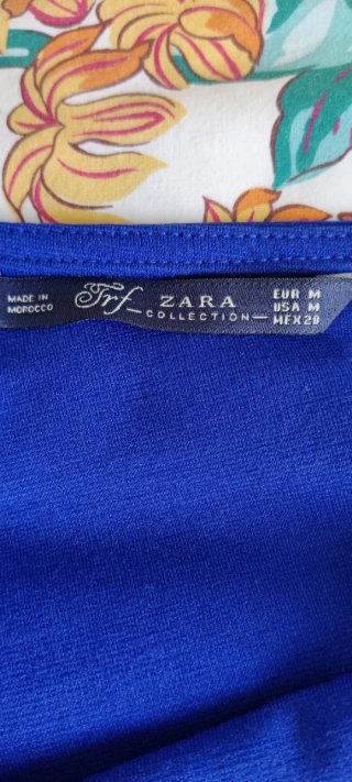 Vestido azulón de un hombro