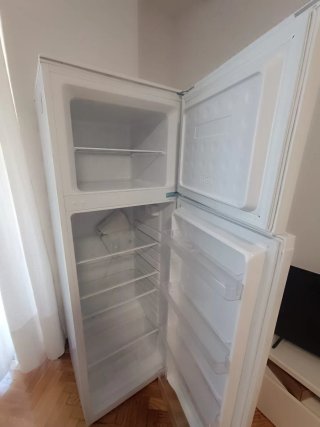 Nevera como nueva Vendo por mudanza.