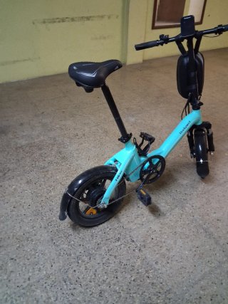 Bici Eléctrica Plegable lleva boton para acelerar