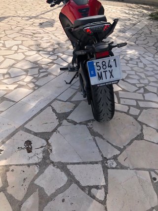 Yamaha Tracer 7 2024 Roja