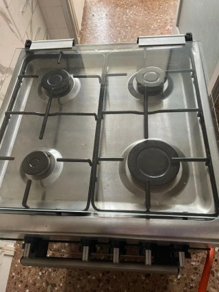 Cocina de gas Sauber 4 fuegos + horno