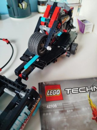 Lego Technic 42106 Coche de Carreras