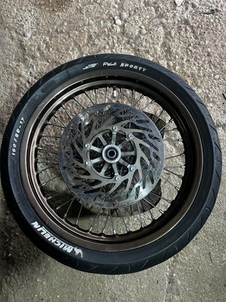 Ruedas Supermotard con llantas y discos