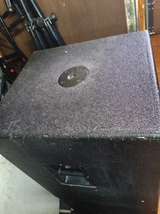2 Subwoofers Activos The Box TA15