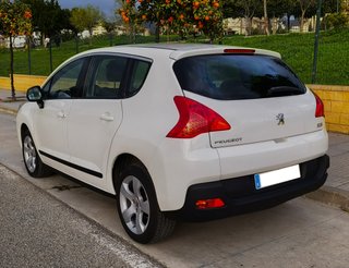 PEUGEOT 3008 Premium 1.6 HDI 112 FAP