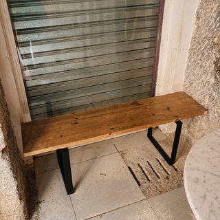 Banco madera maciza patas metal negro