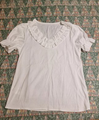 Blusa de verano con volantes