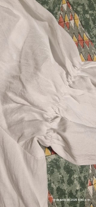 Blusa de verano con volantes