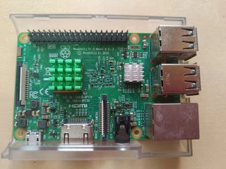 Raspberry Pi 3B + Caja + Carcasa