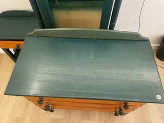Cómoda vintage madera verde y naranja