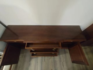 Aparador de madera clásico